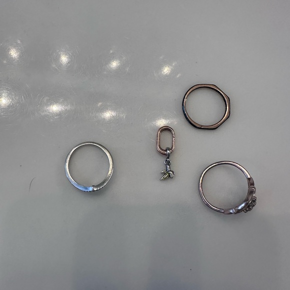 Pandora rings - Picture 1 of 6